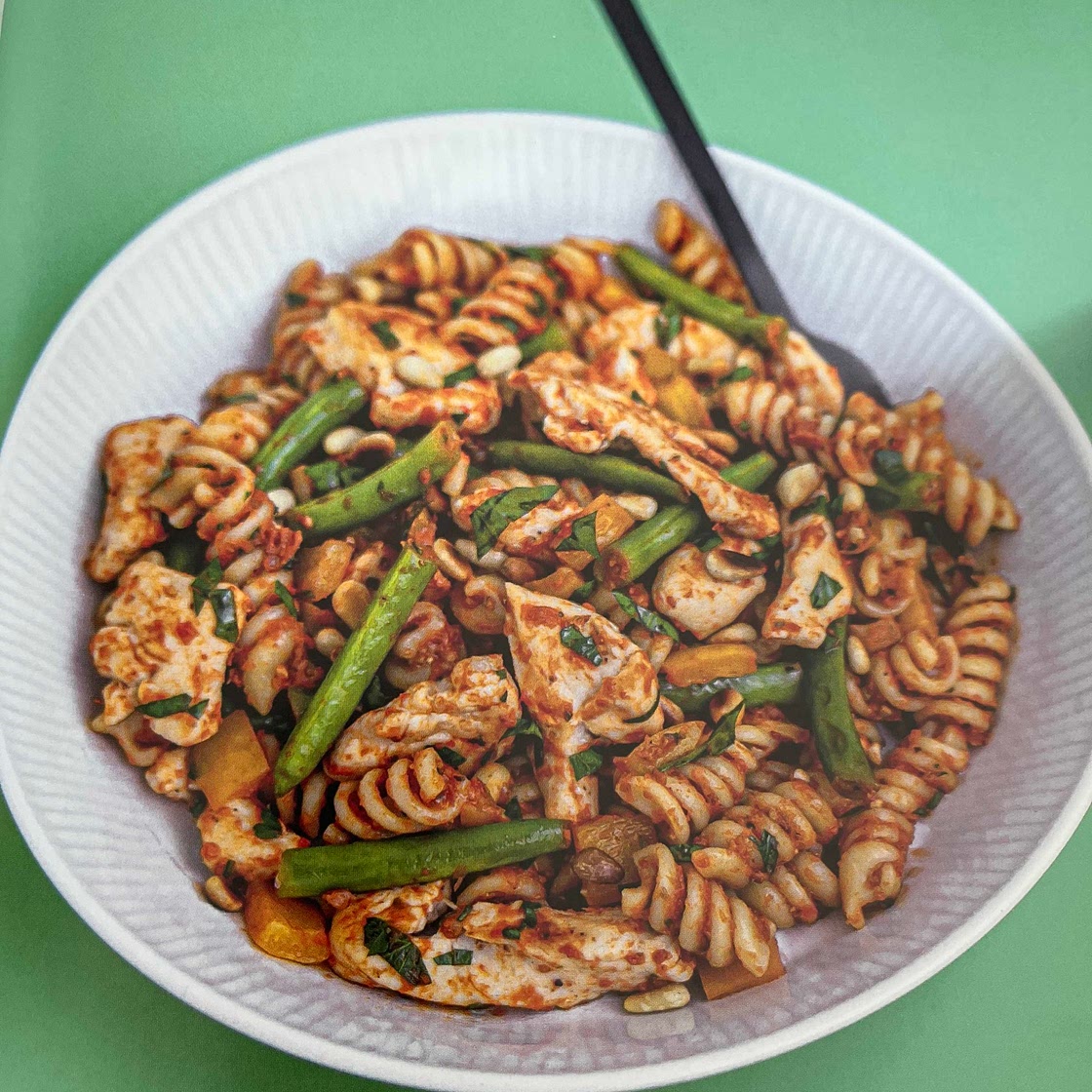 Spicy red pesto chicken pasta 