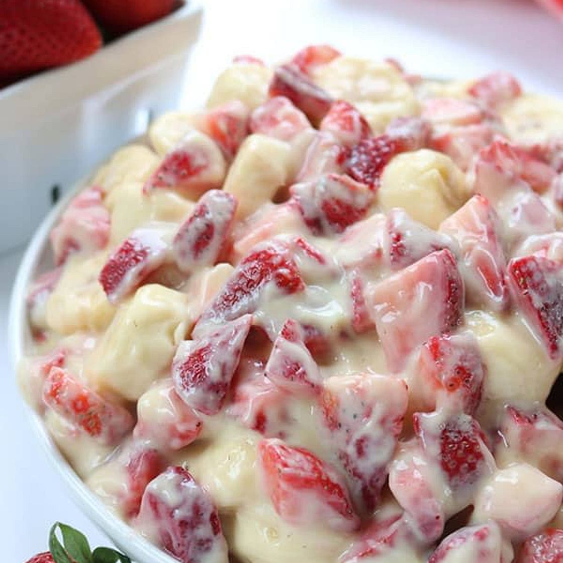 Creamy Strawberry Banana Salad