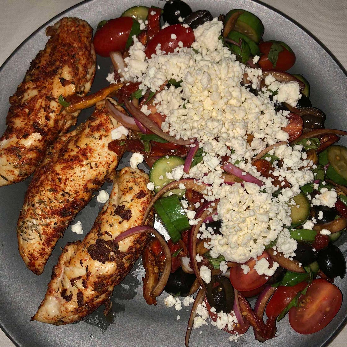 Greek salad with chicken tenders 