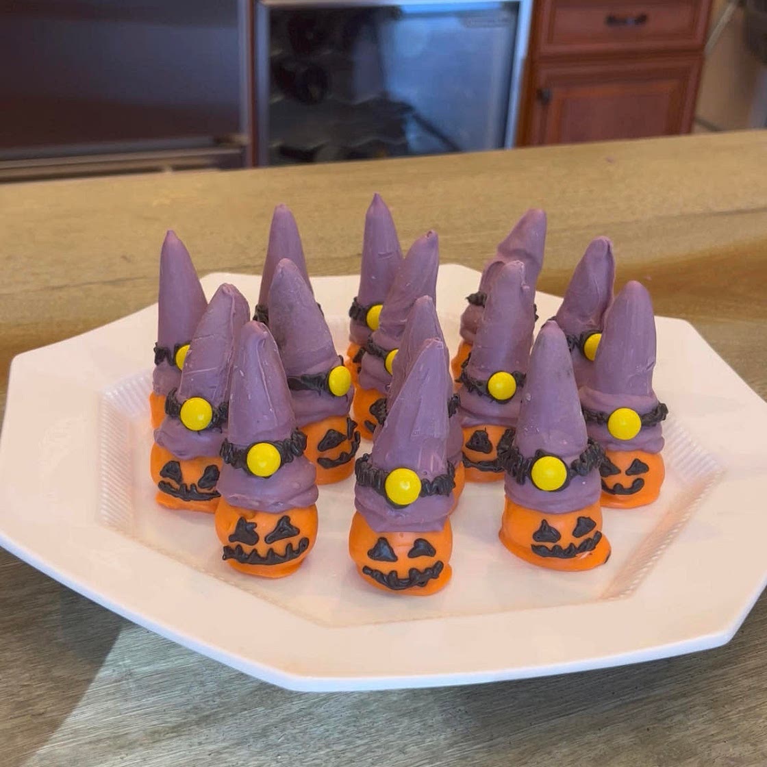 Pumpkin Witch Cake Pops