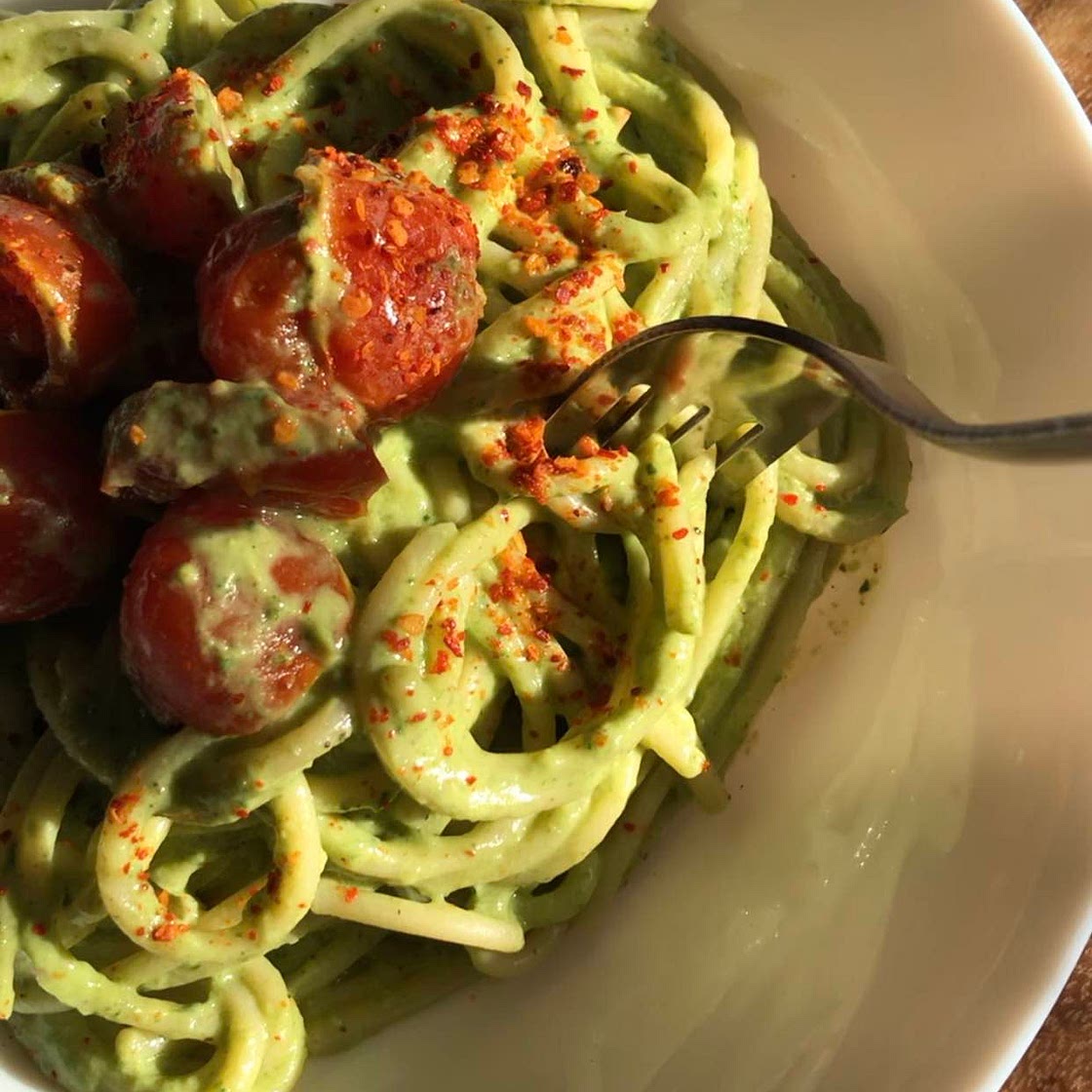 Creamy avocado spaghetti 