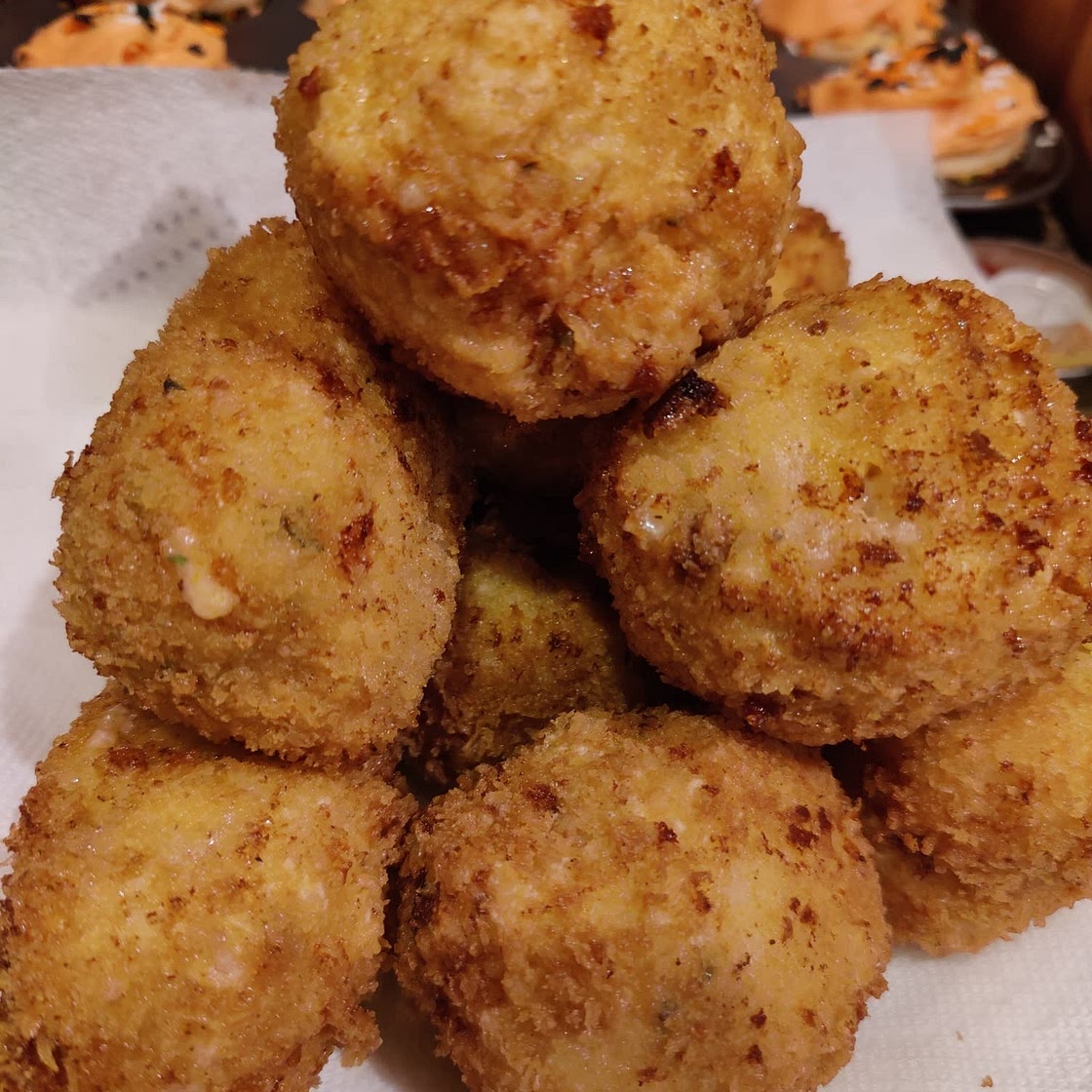 Cheesy Italian Arancini Rice Balls