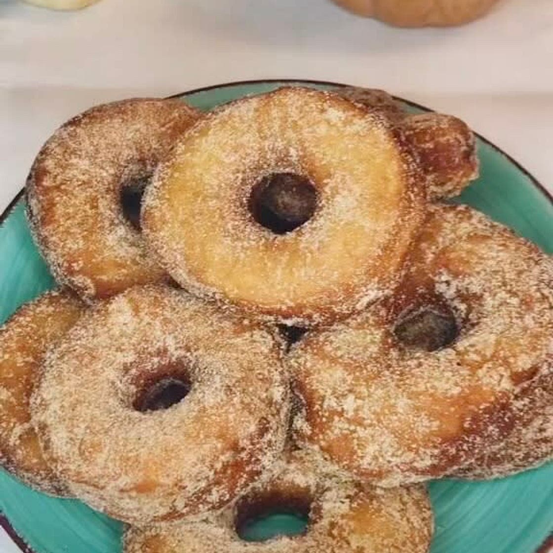 (Secret Ingredient) Apple Cider Donuts