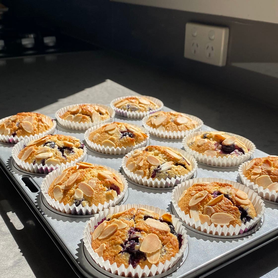 blueberry, almond & yoghurt muffins 🫐