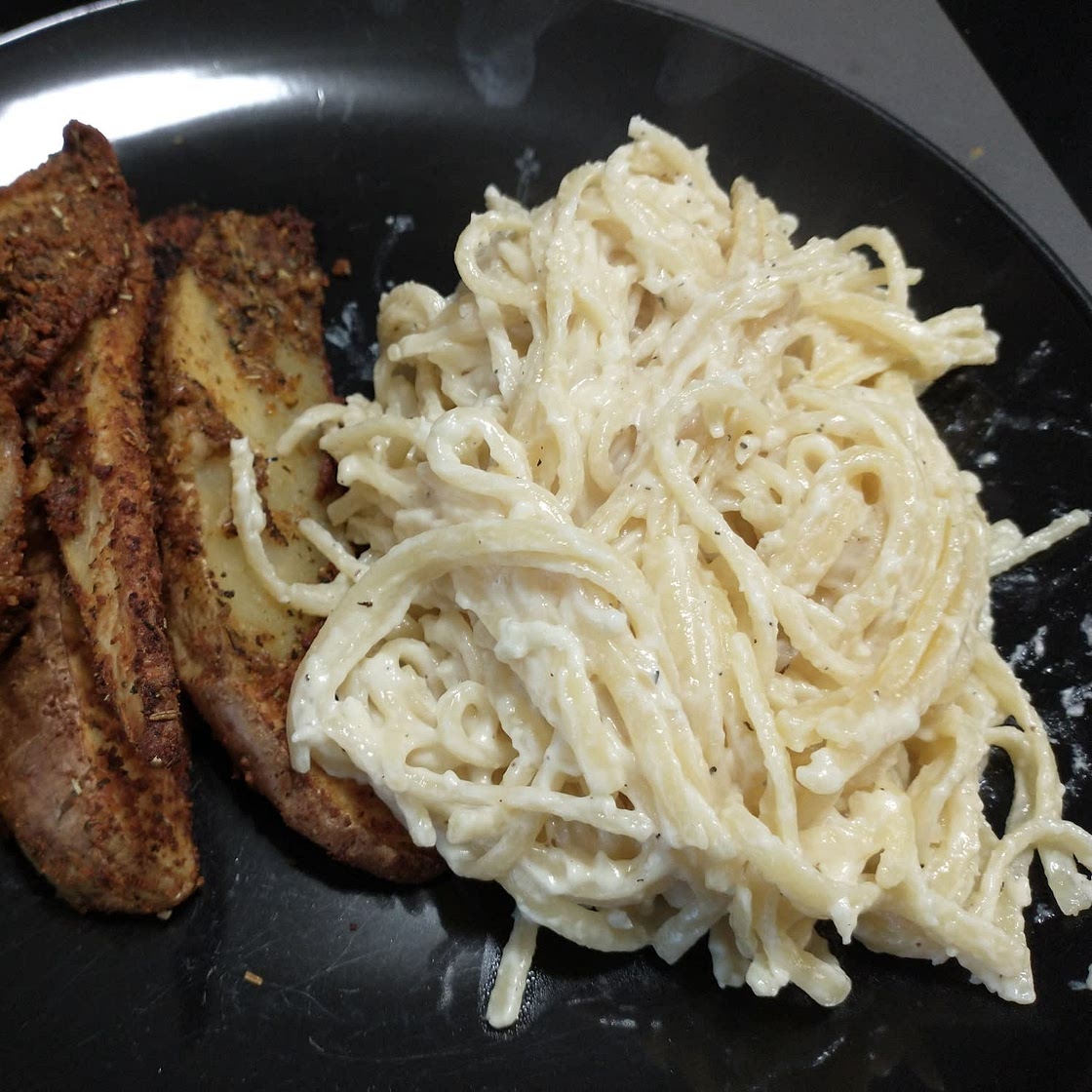 15 Minute Parmesan Garlic Cream Sauce