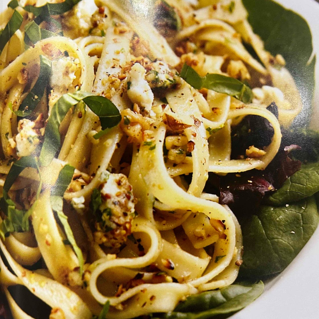 Pasta Salad with Walnuts and Blue Cheese 