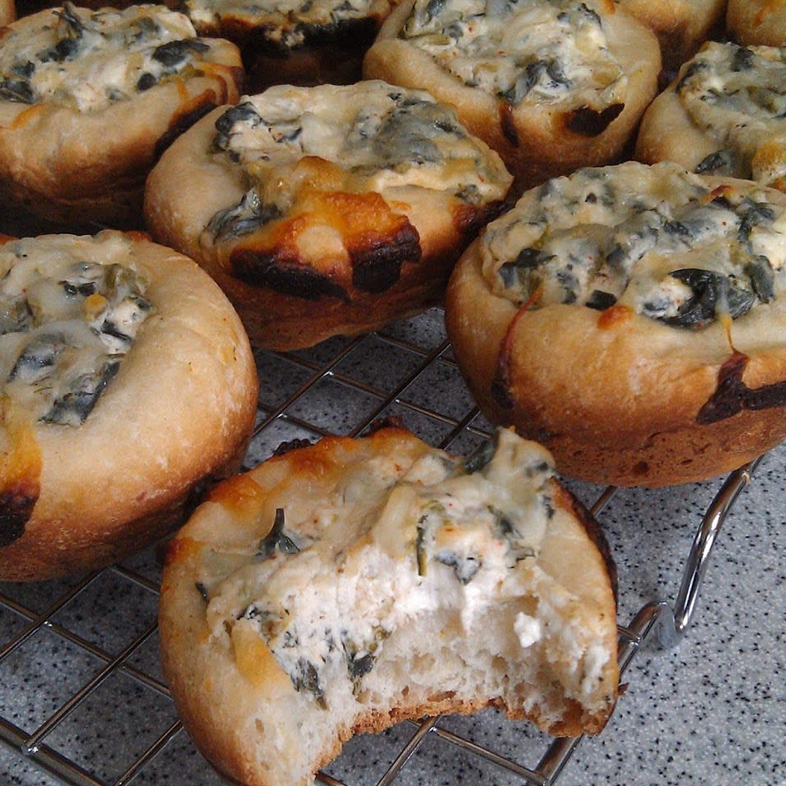 Baked Spinach Dip Mini Bread Bowls