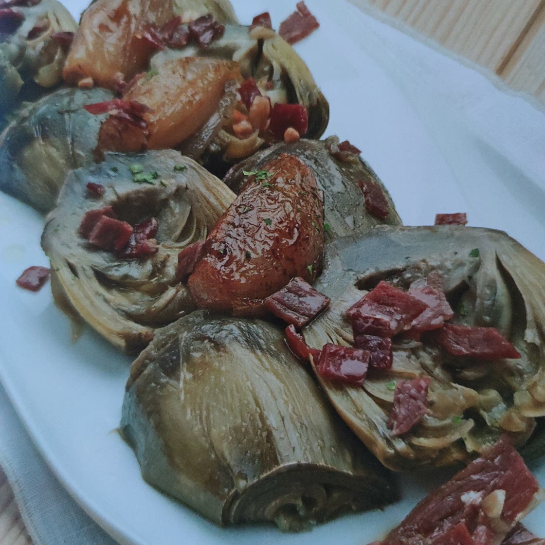 Alcachofas con chalotas y jamon