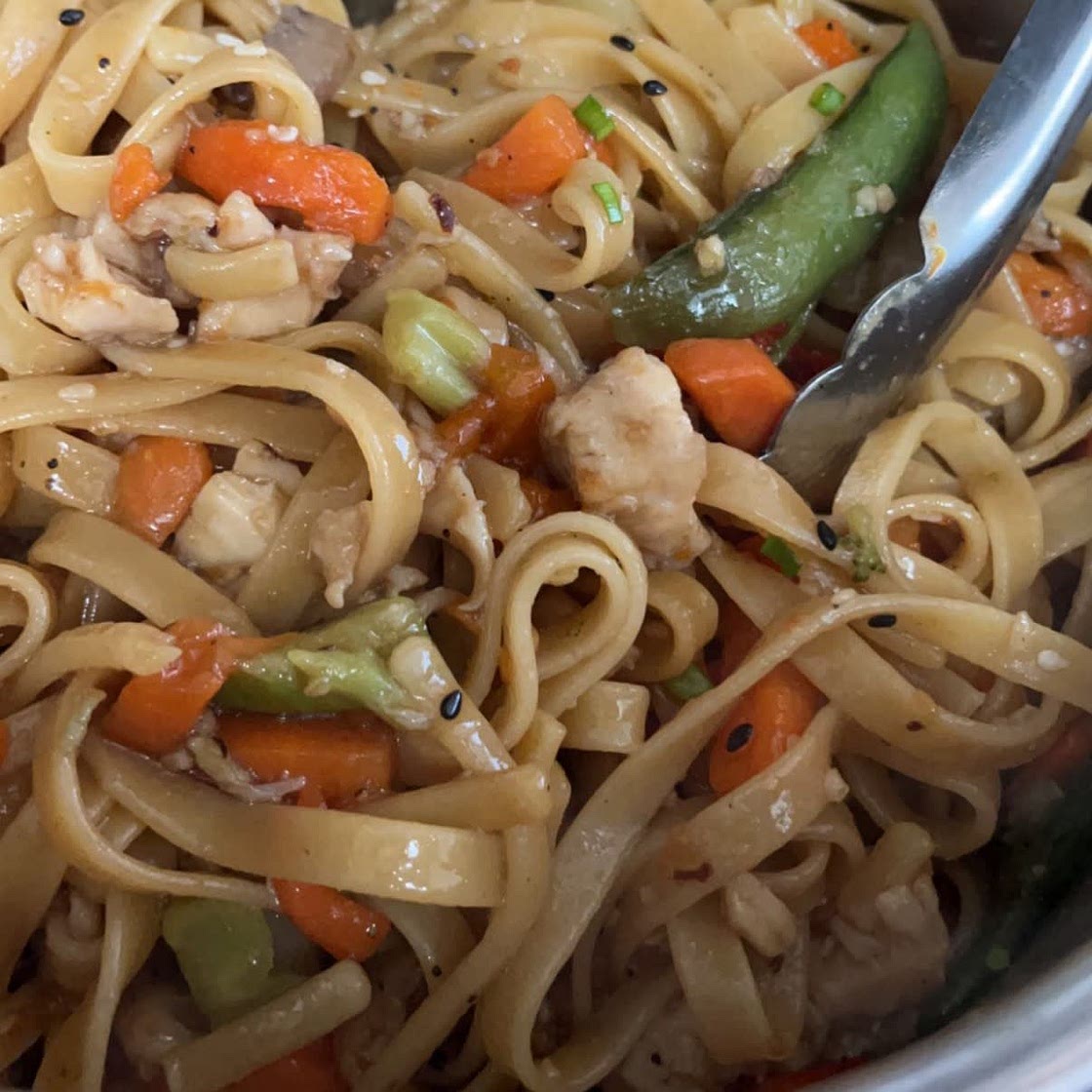 15-Minute Chicken Stir Fry Noodles