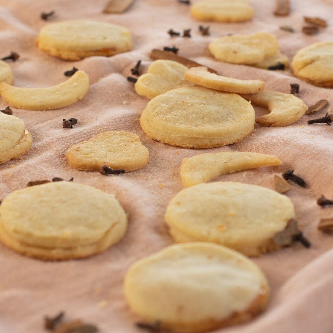 Simple butter cookies