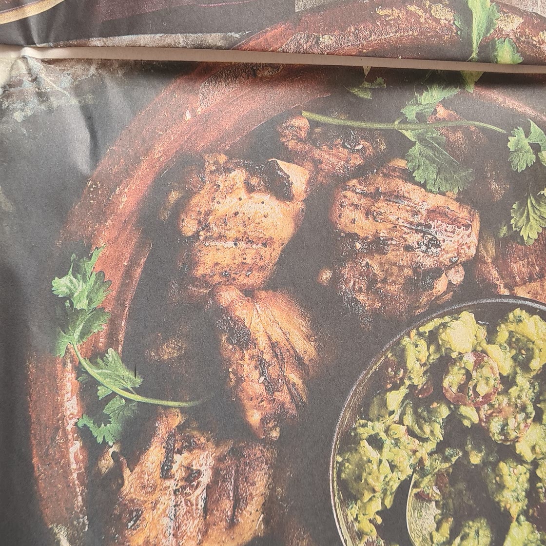 Smoky chicken with crushed avo and peppers