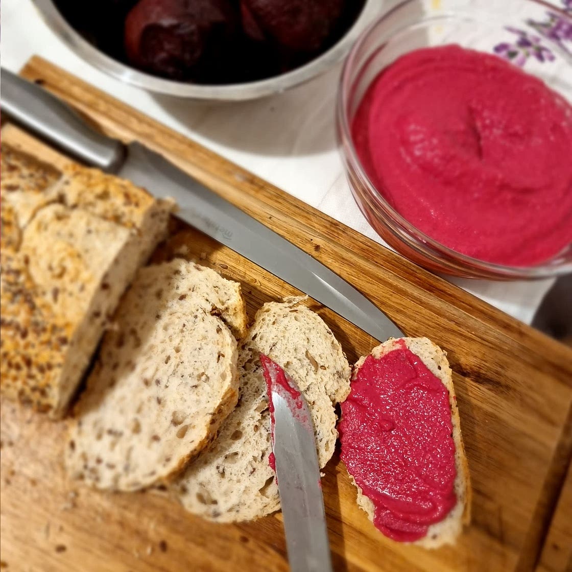Vegan beet hummus