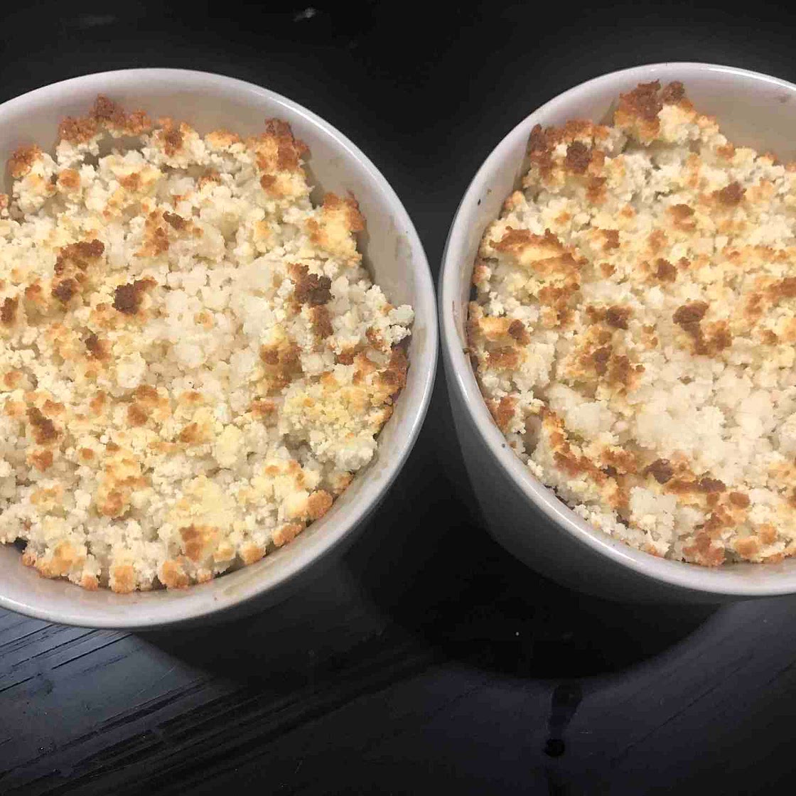 Apple strawberry crumble