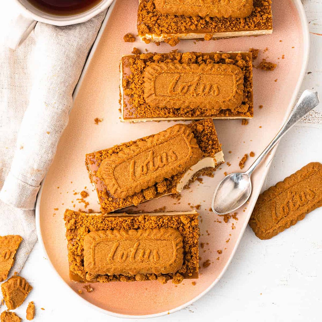 No-Bake Biscoff Cheesecake Bars