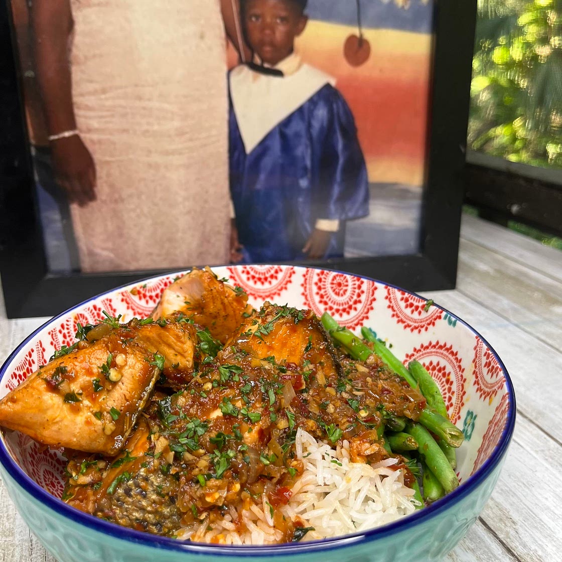 Chili Garlic Salmon Bites