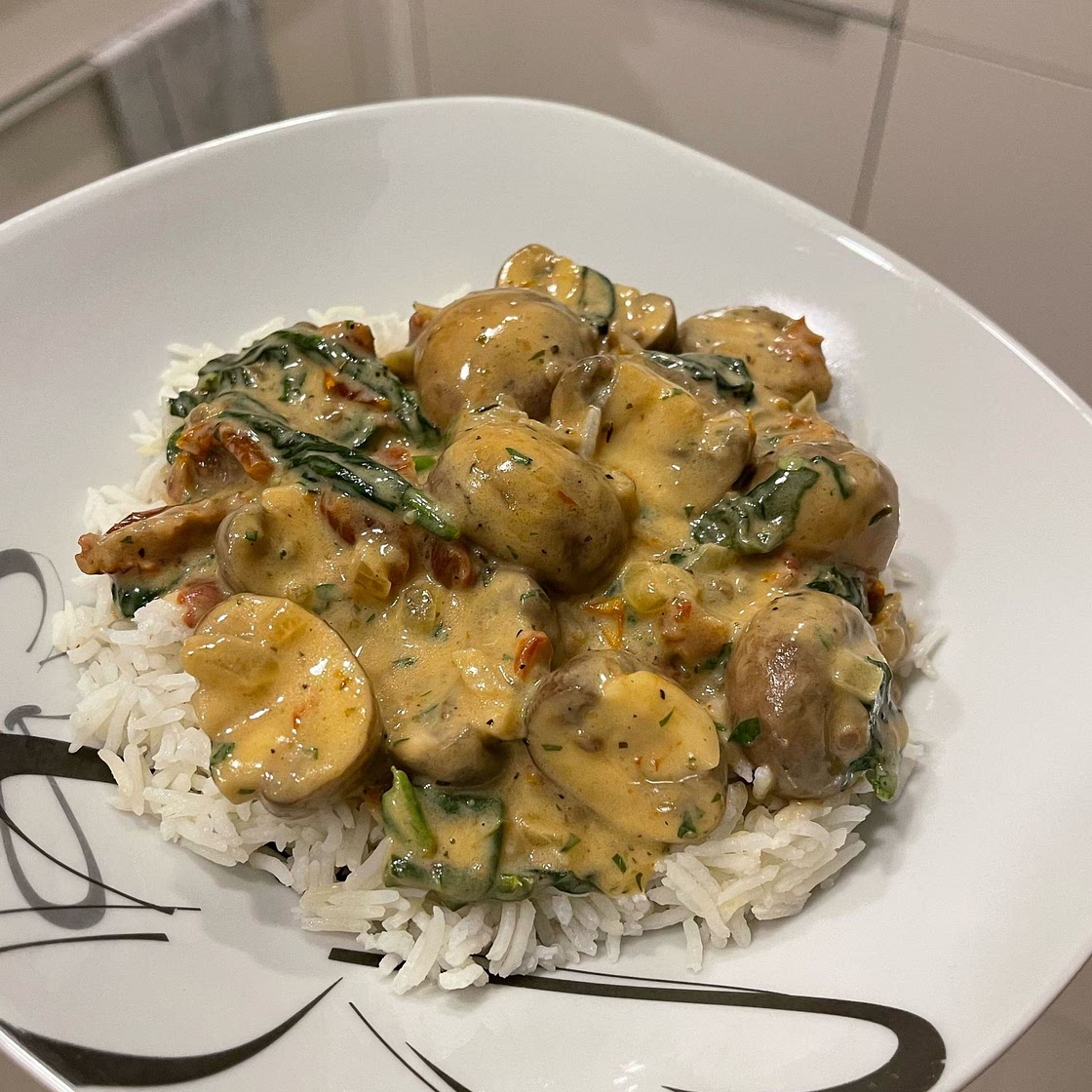 Creamy Garlic Butter Tuscan Mushrooms
