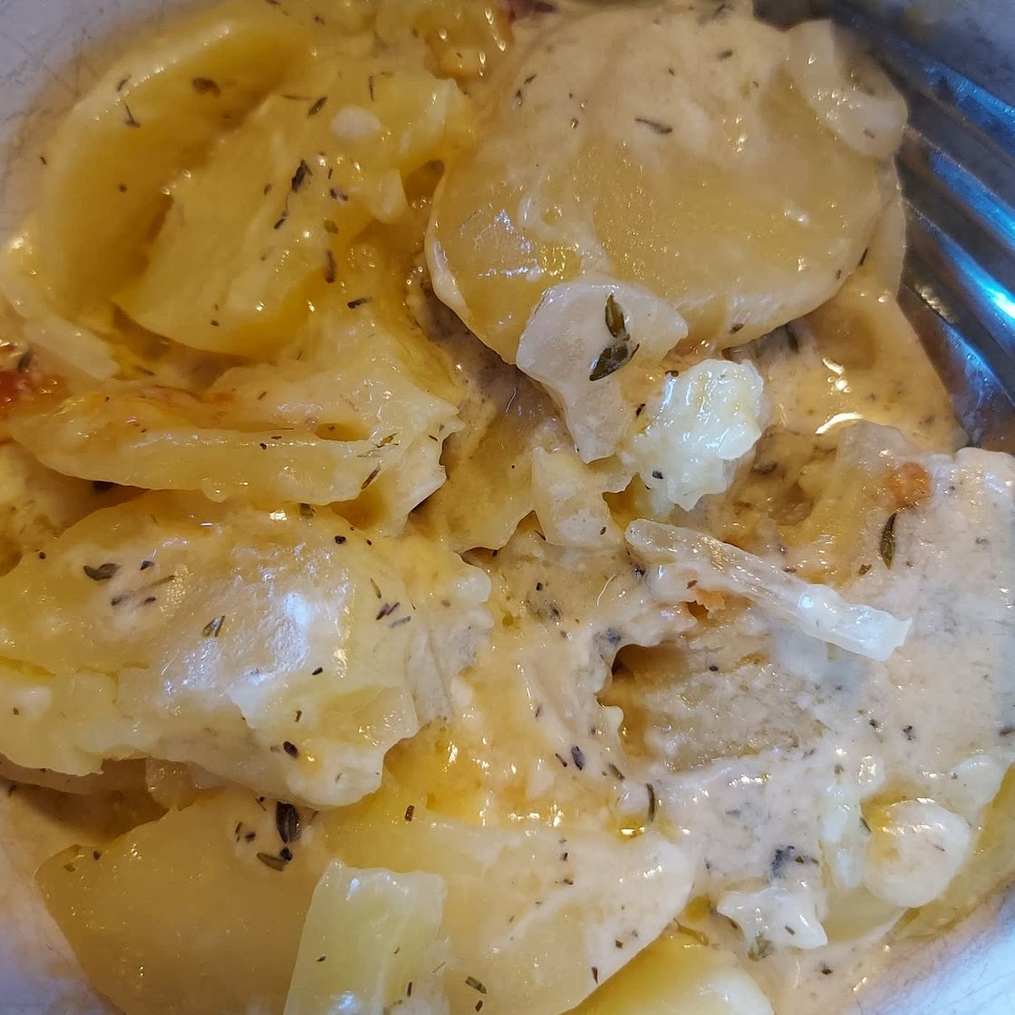 Easy Cheesy Scalloped Potatoes
