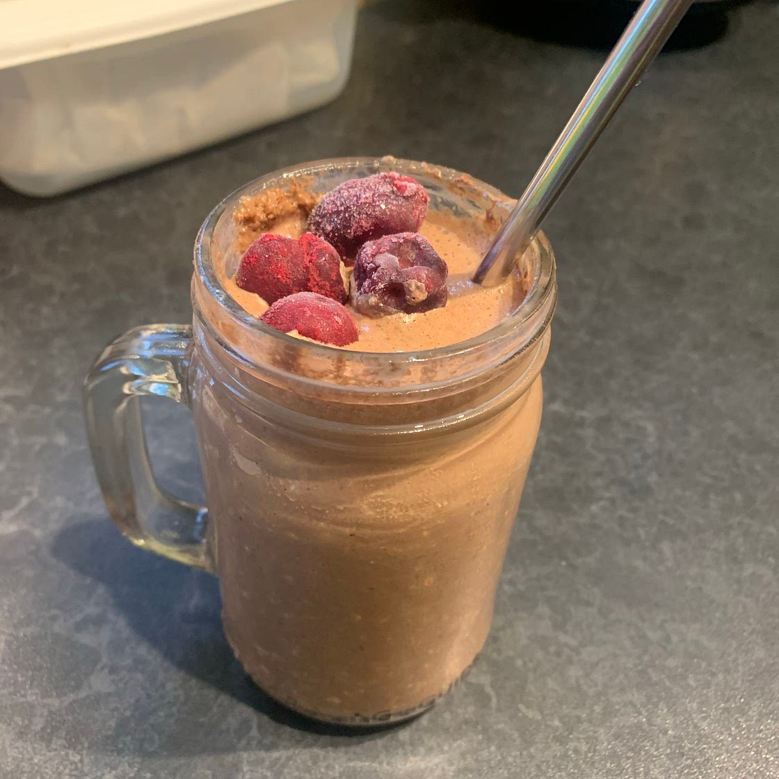 Easy cocoa and almond overnight oats