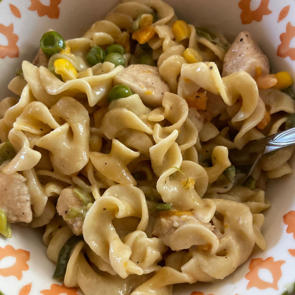Instant Pot Chicken Pot Pie Casserole