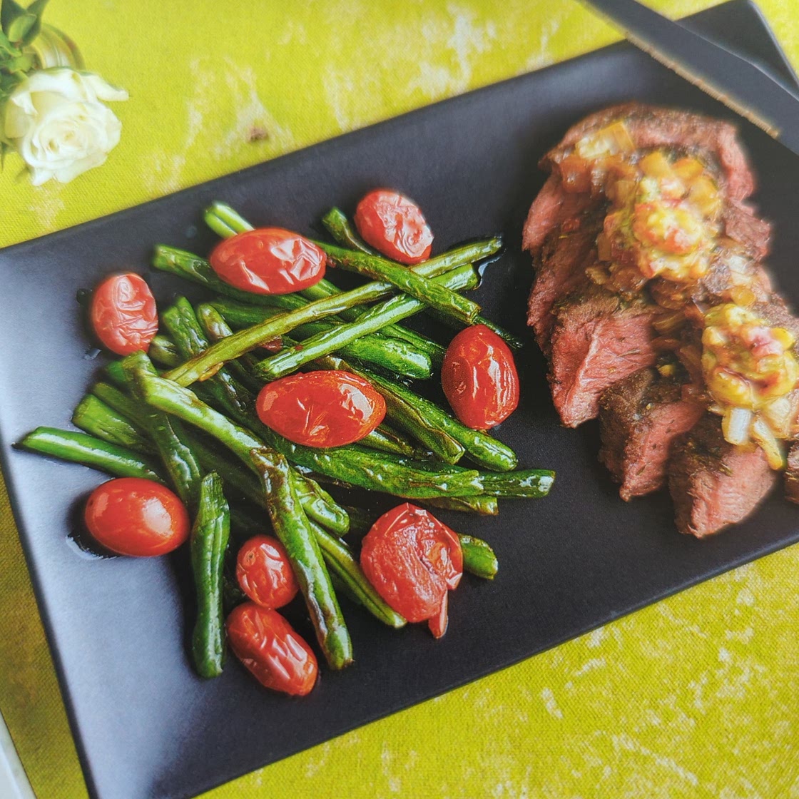 Steaks with Garlic-Herb Butter and Green Beans