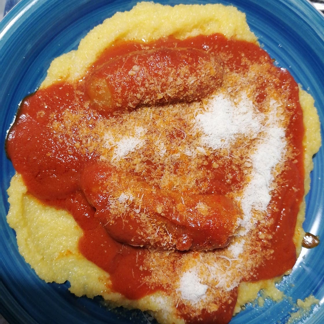 Polenta con salsicce