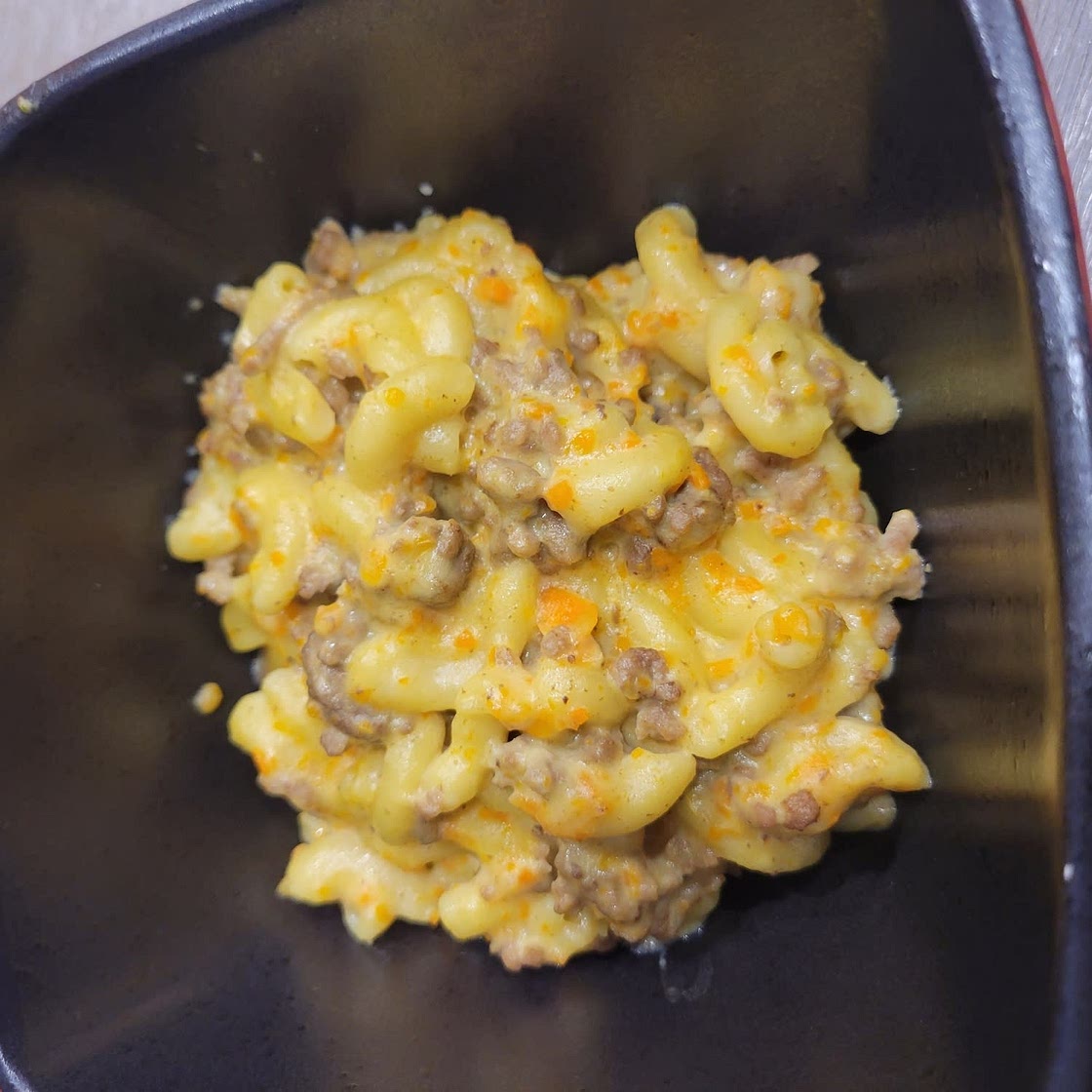 Crockpot Macaroni Cheeseburger Soup