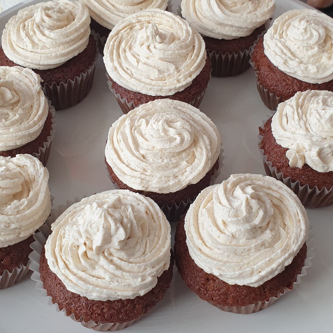 No Mixer Spiced Apple Cupcakes