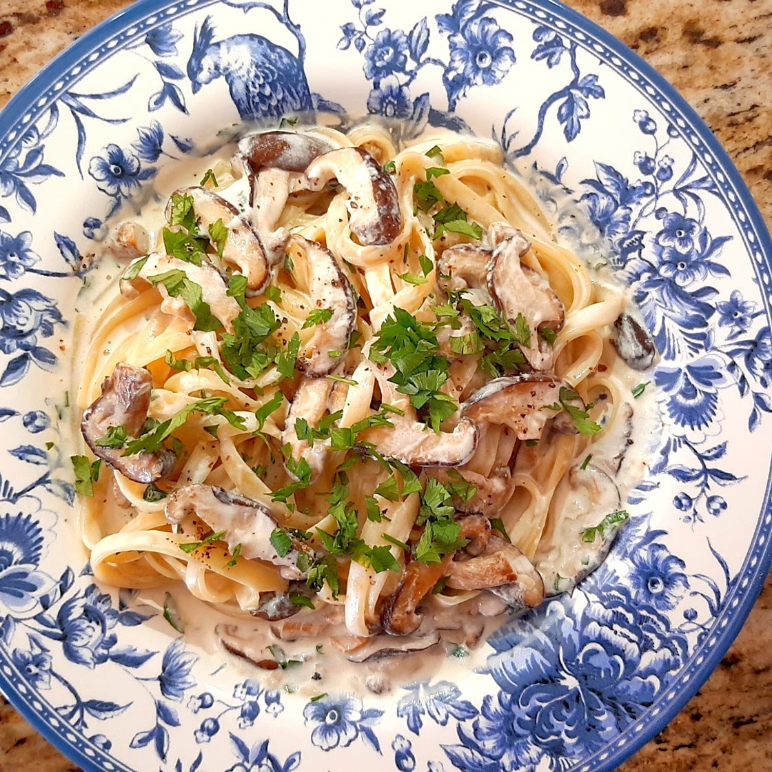 My Go-To Creamy Mushroom Pasta to Enjoy Autumn Season 🍁