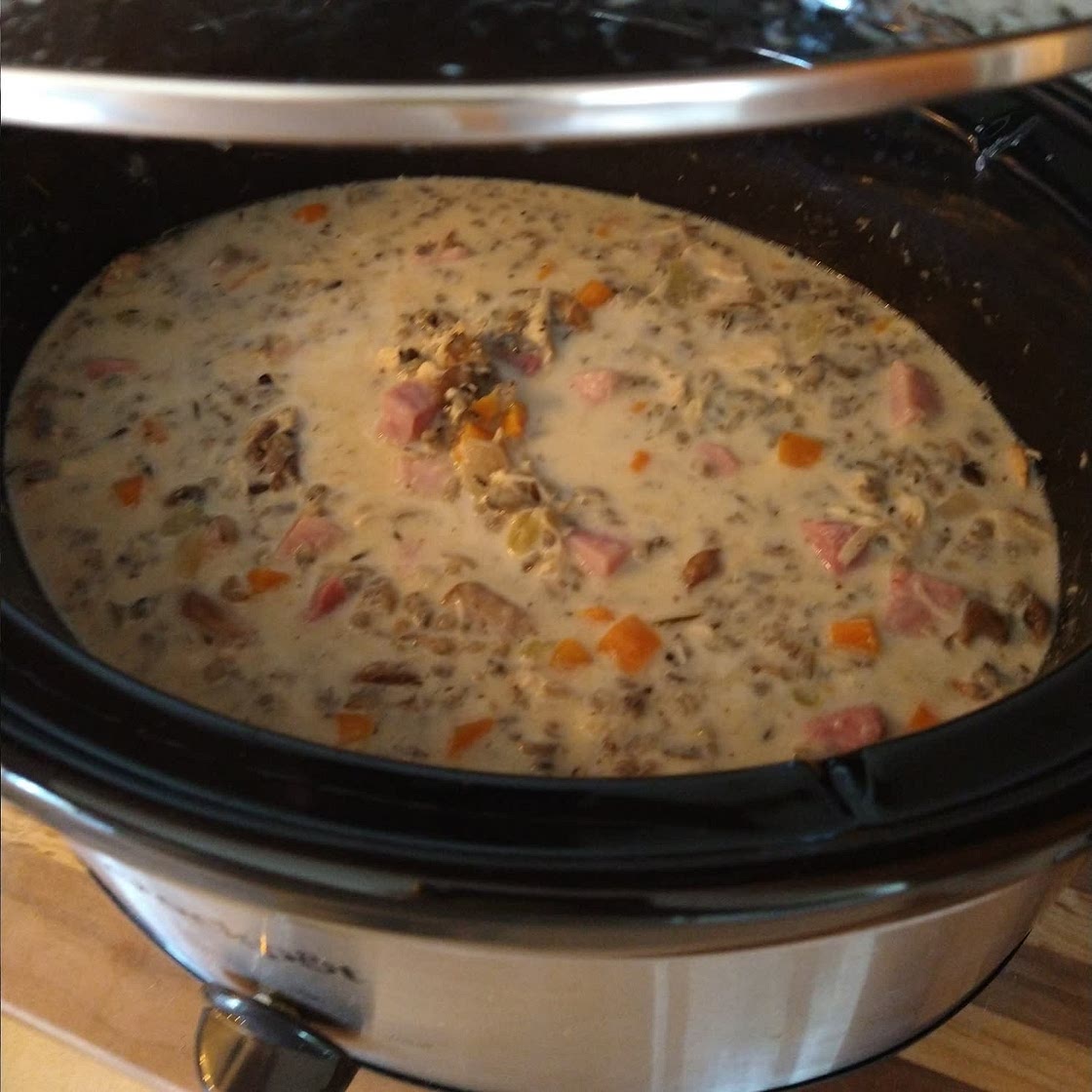 Slow Cooker Chicken and Wild Rice Soup
