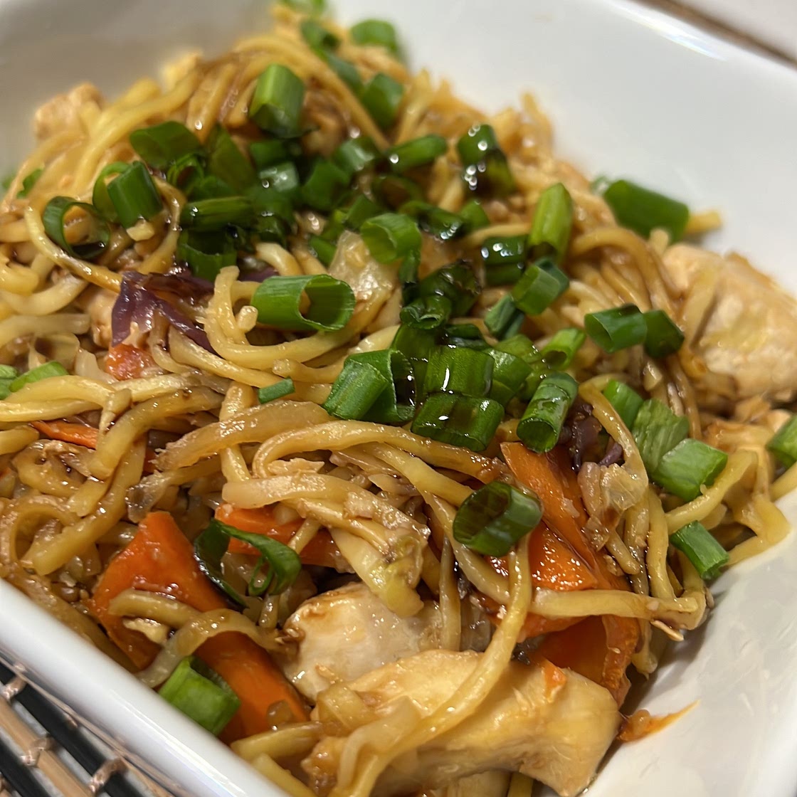 Easy 30 Minute Chicken Chow Mein