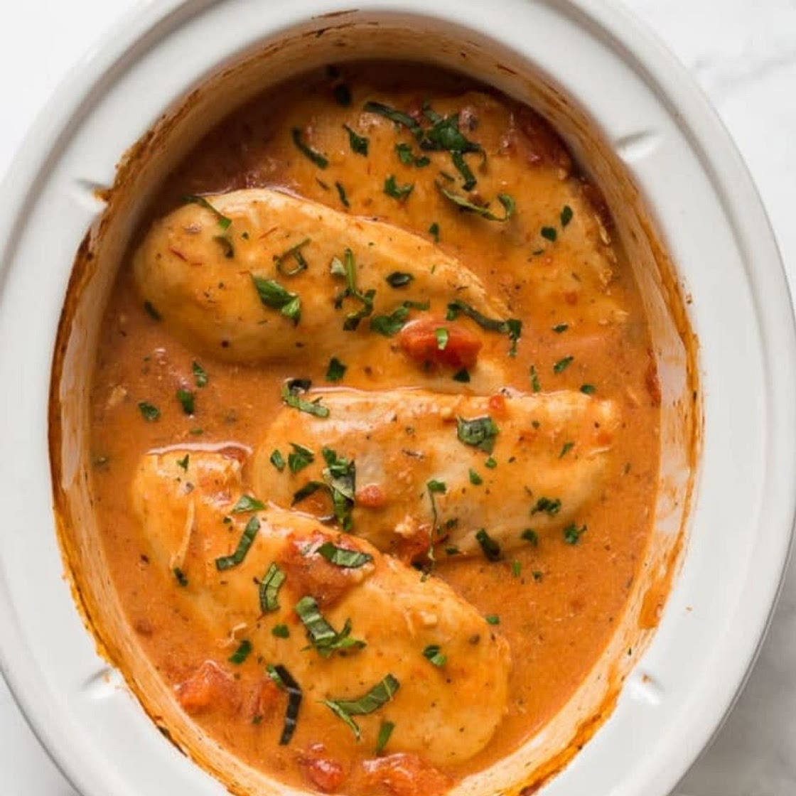 Slow Cooker Creamy Tomato Basil Chicken