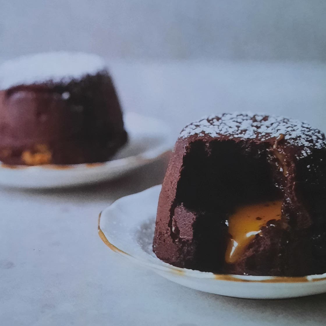 Air fryer chocolate caramel explosion cakes