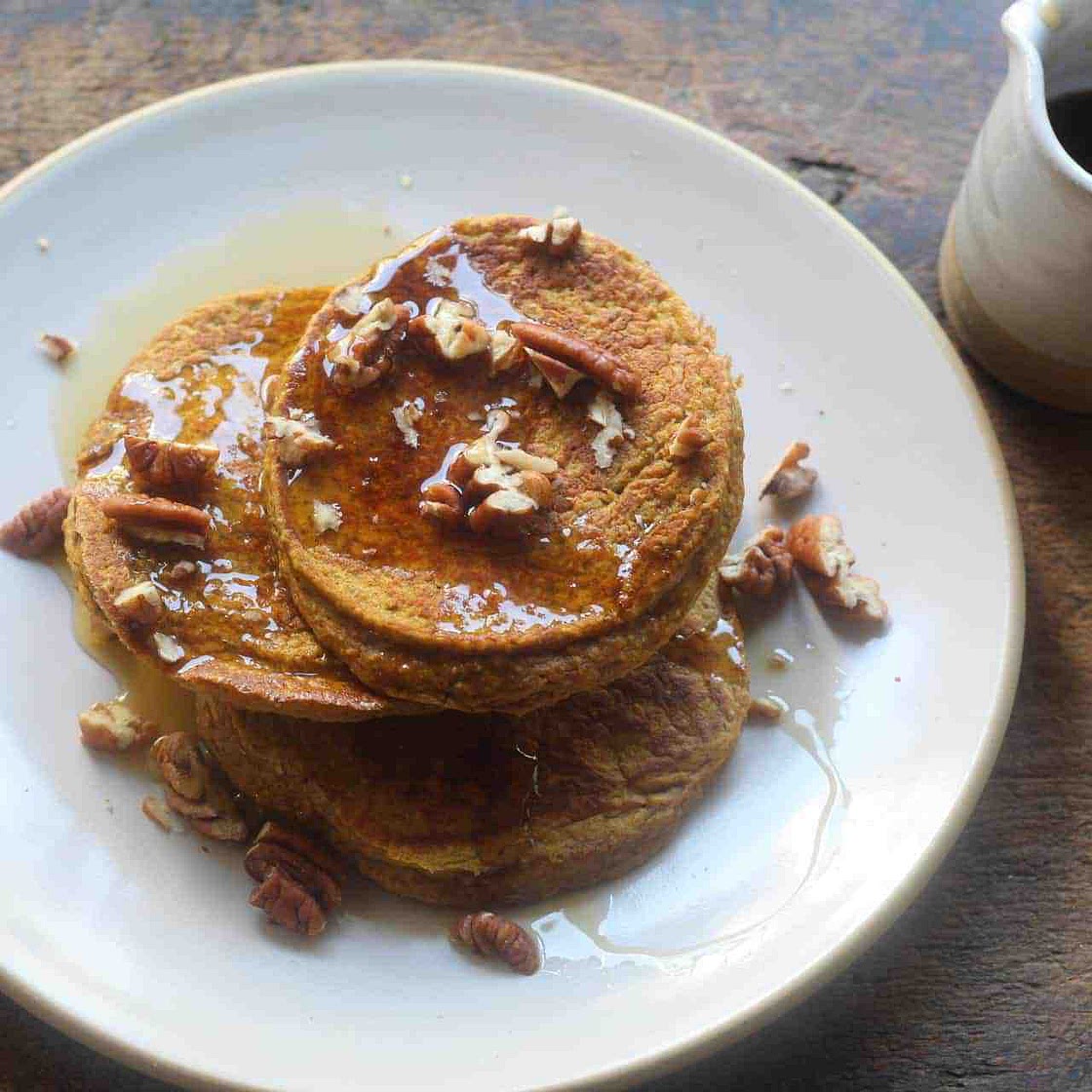 Gluten-Free Pumpkin Spice Oatmeal Pancakes