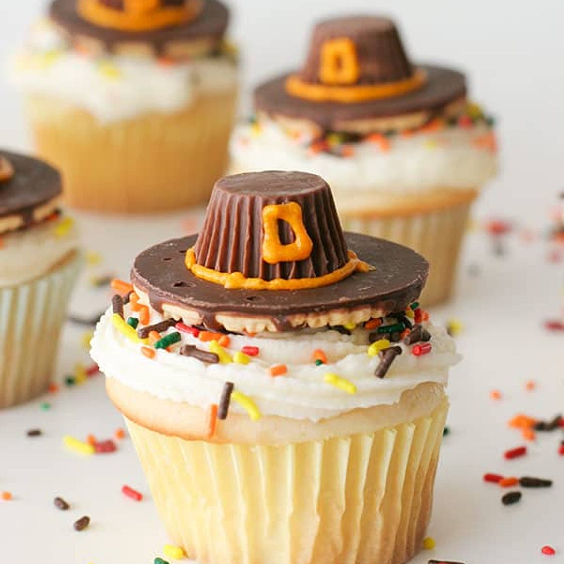 Pilgrim Hat Thanksgiving Cupcakes