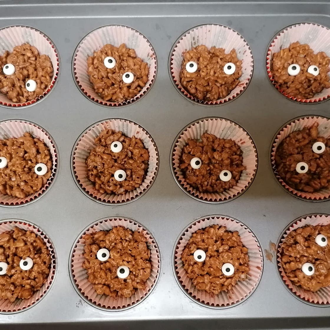 Chocolate Rice Krispie Nests