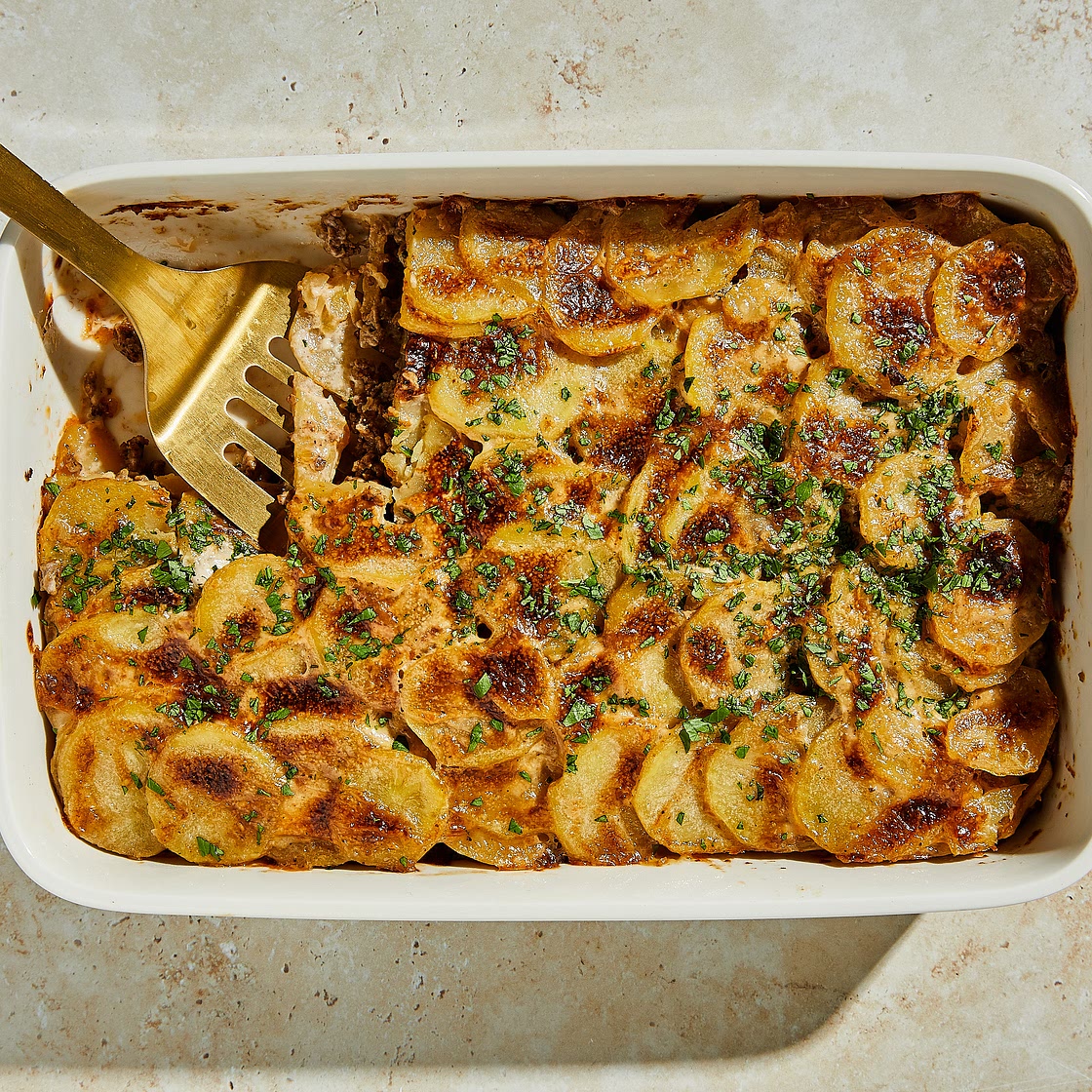 Creamy potato and meat gratin