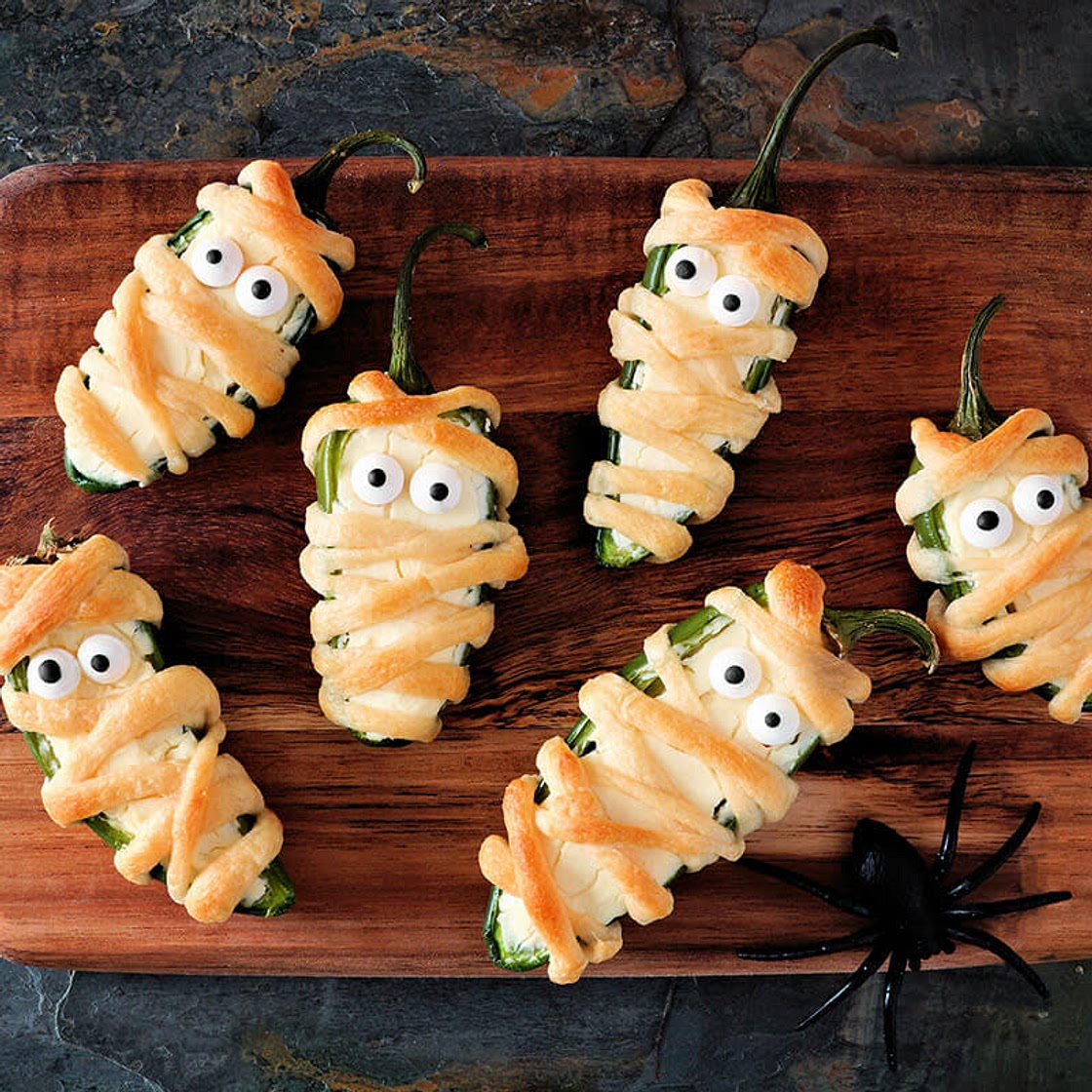Halloweeño Poppers
