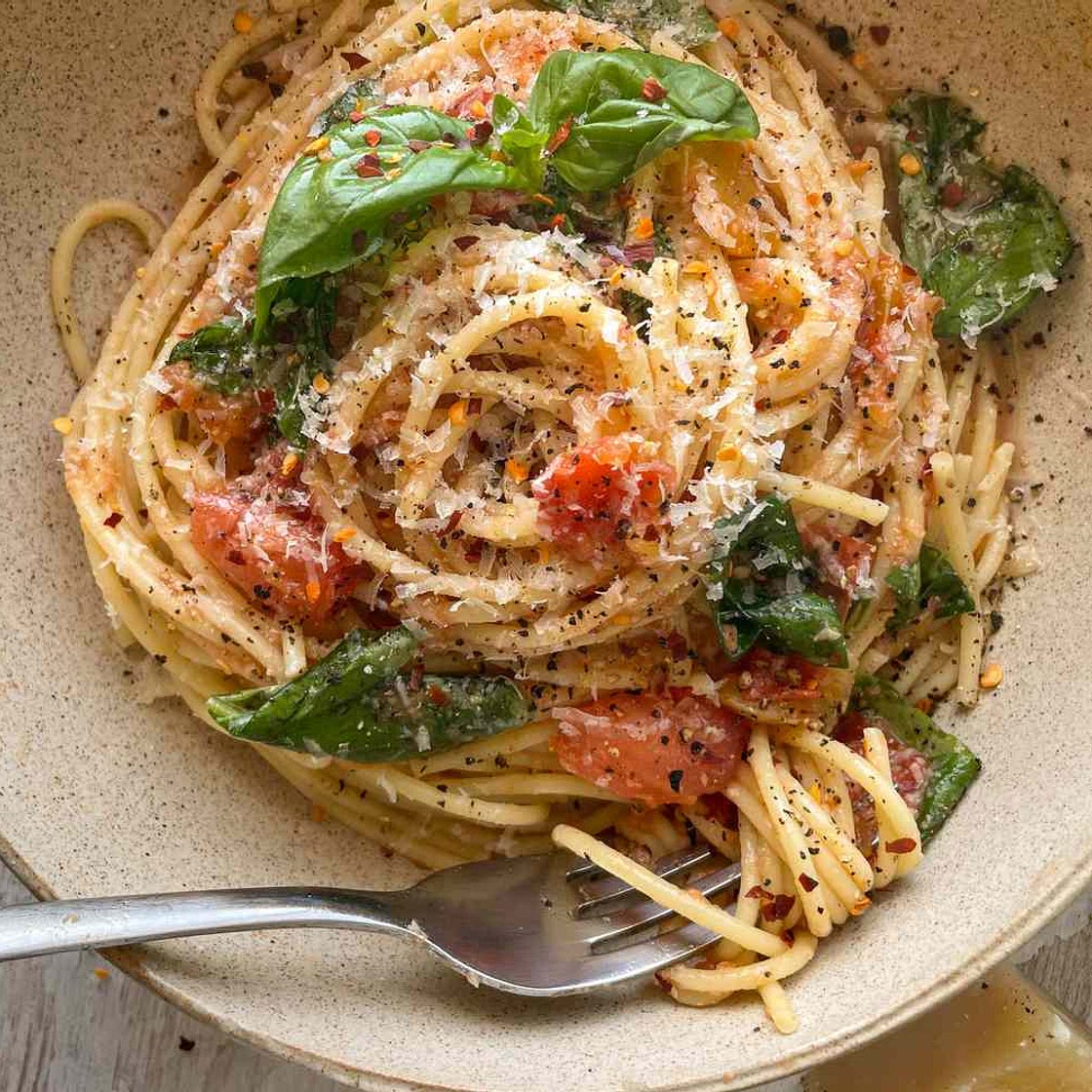 No-Cook Tomato Basil Pasta