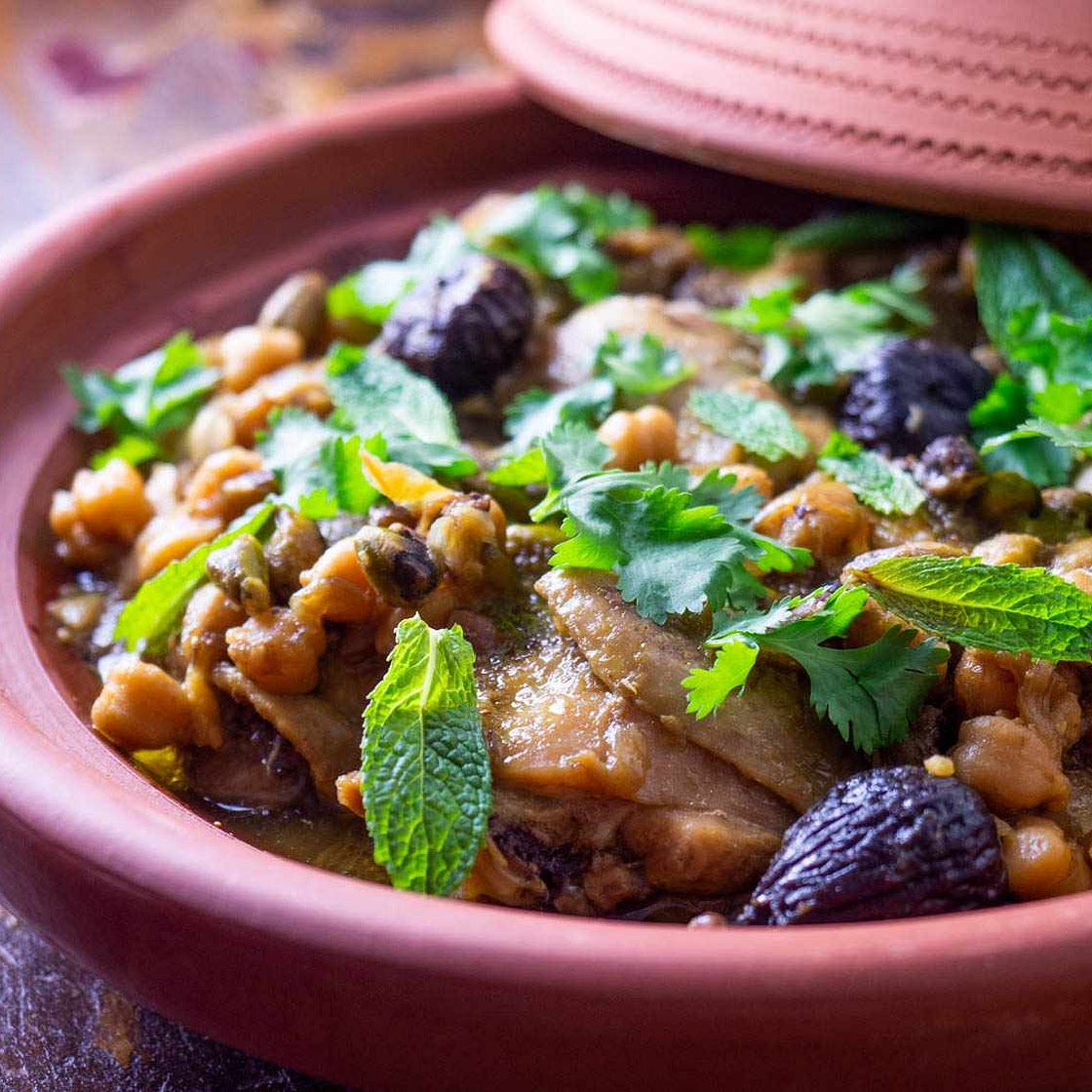 Chicken Tagine With Pistachios, Dried Figs, and Chickpeas Recipe
