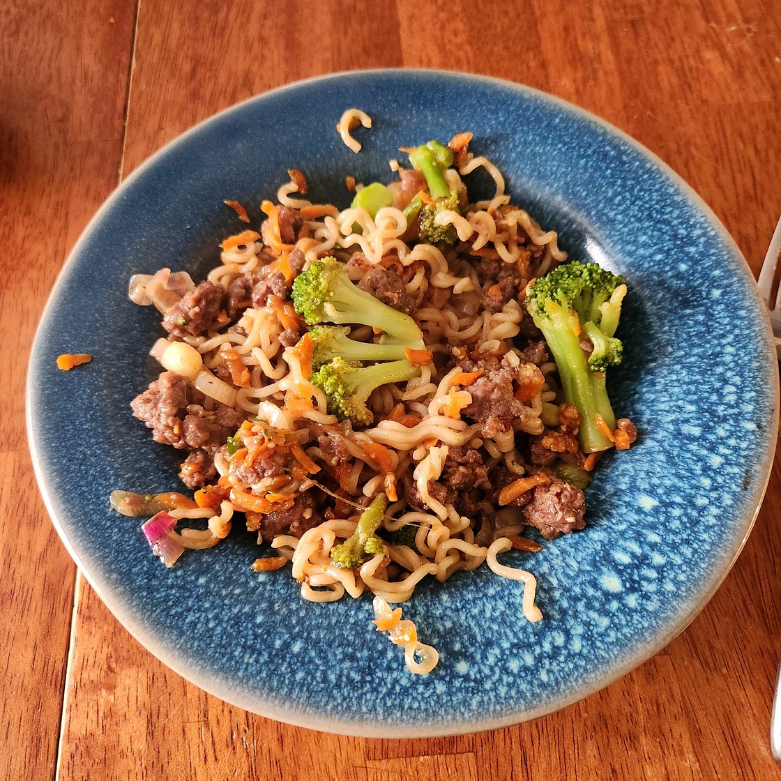 Stir-fry Beef with Noodles