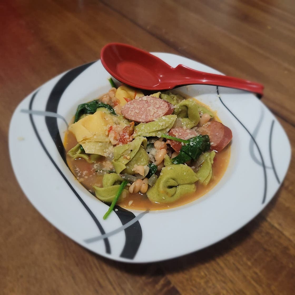Tuscan Tortellini Soup