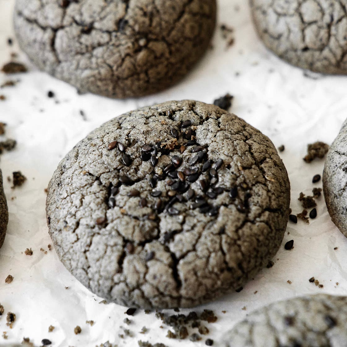 Black sesame mocha cookie 