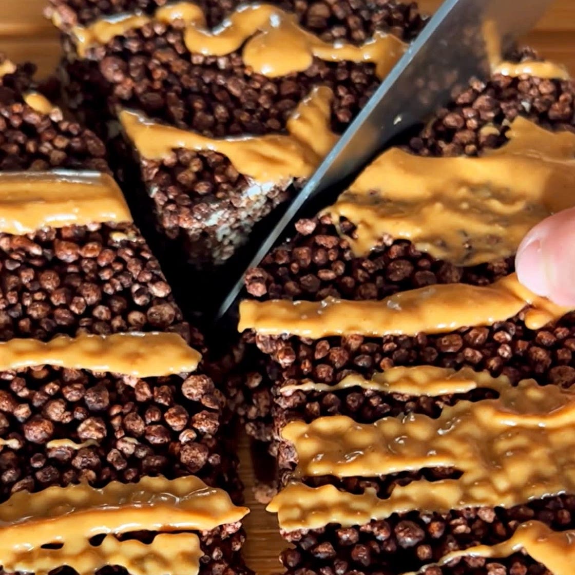 4-Ingredient Crunchy Chocolate Cake