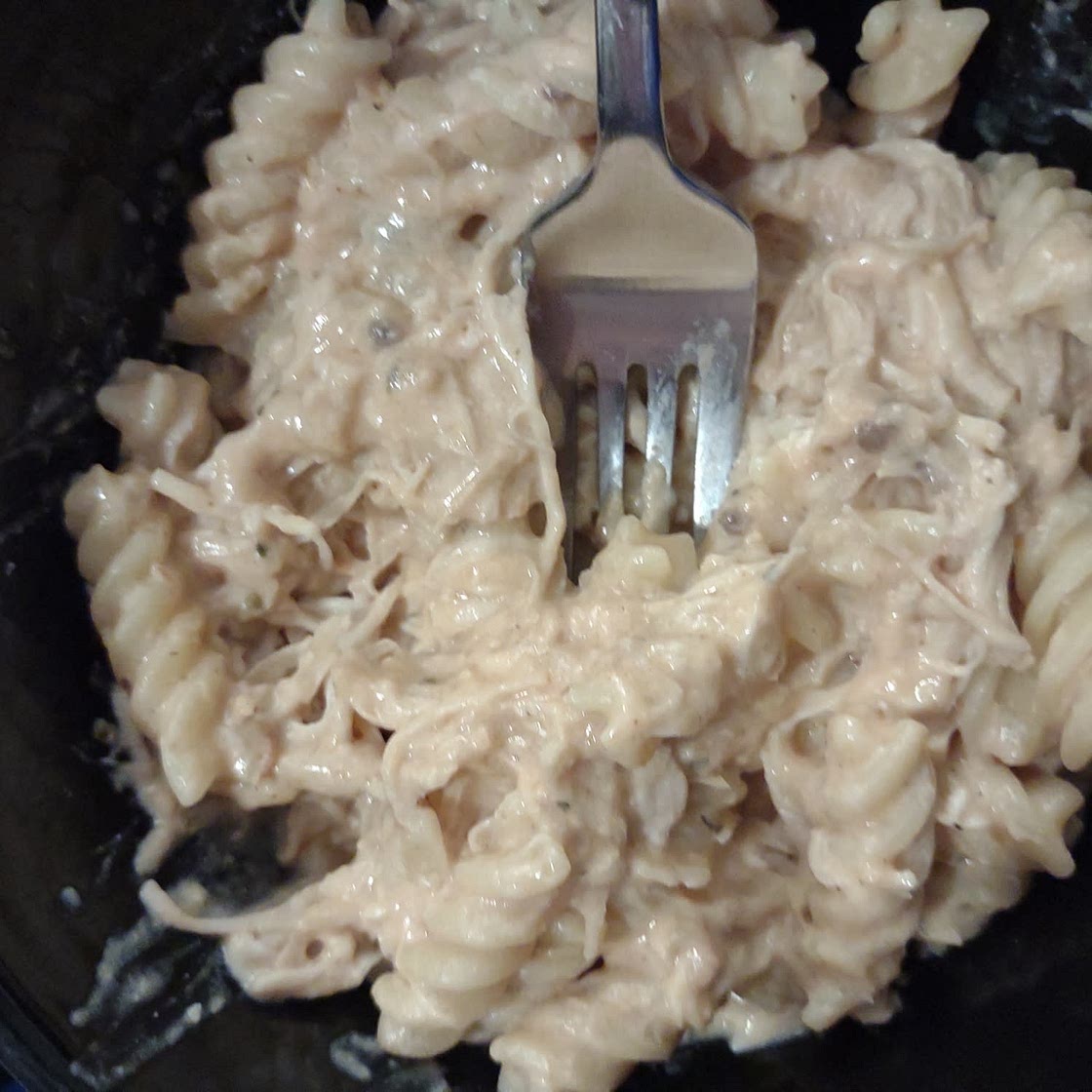 CROCK POT SALSA RANCH CHICKEN PASTA