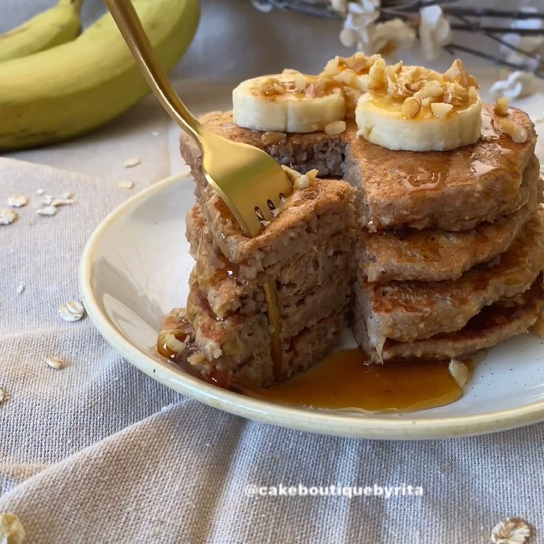 Banana oatmeal pancakes