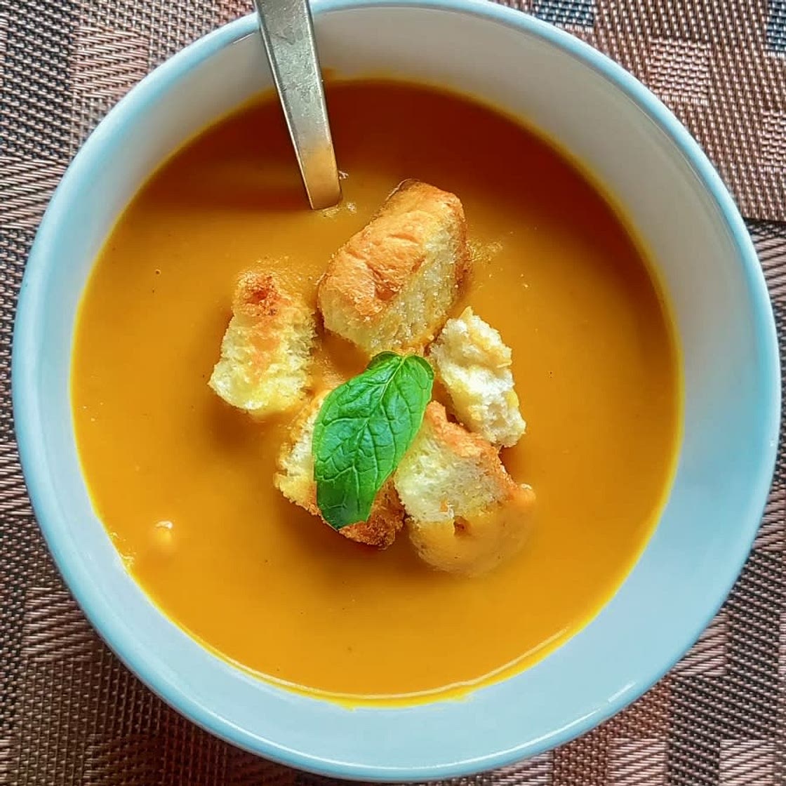 Butternut squash red lentil soup