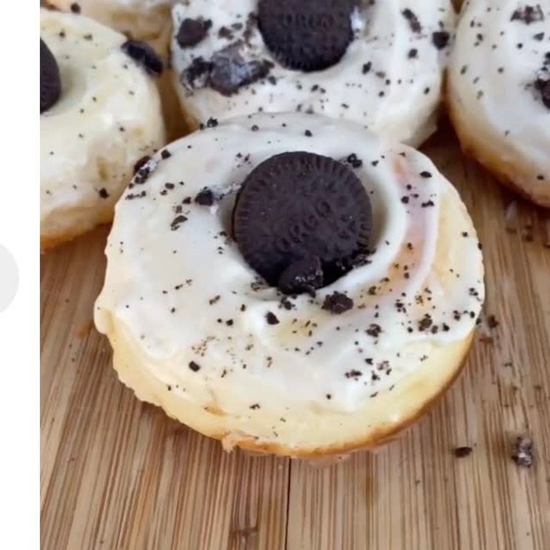 Cookie and cream protein donuts 