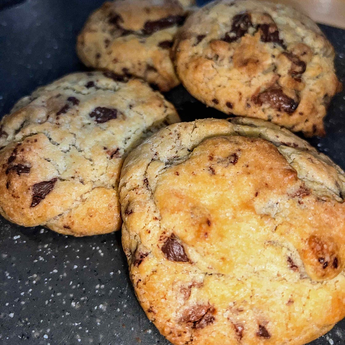 Jumbo chocolate chip cookies 