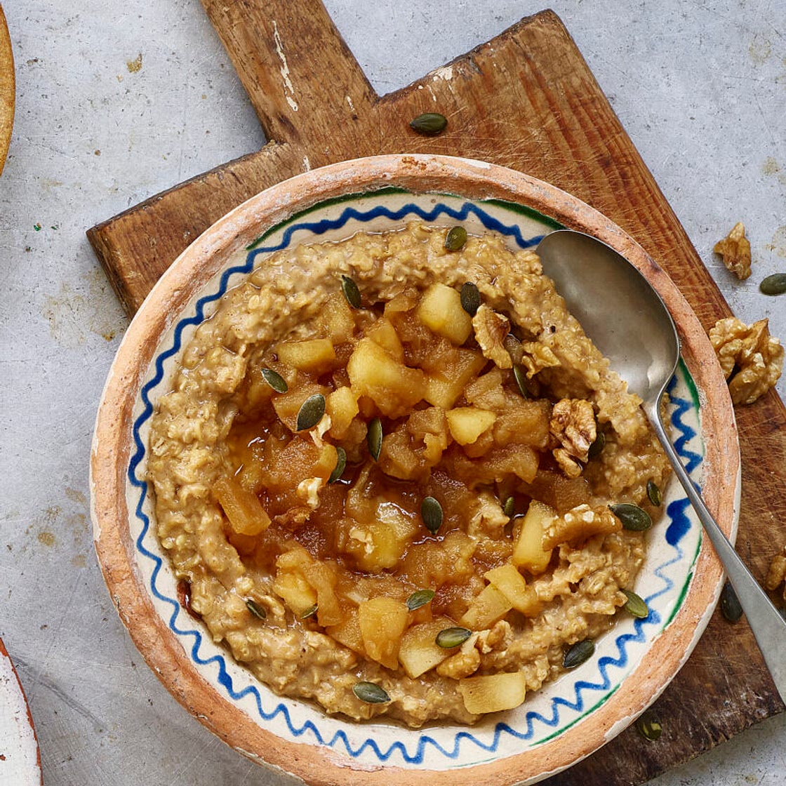 Apple Pie Porridge - Avant-Garde Vegan