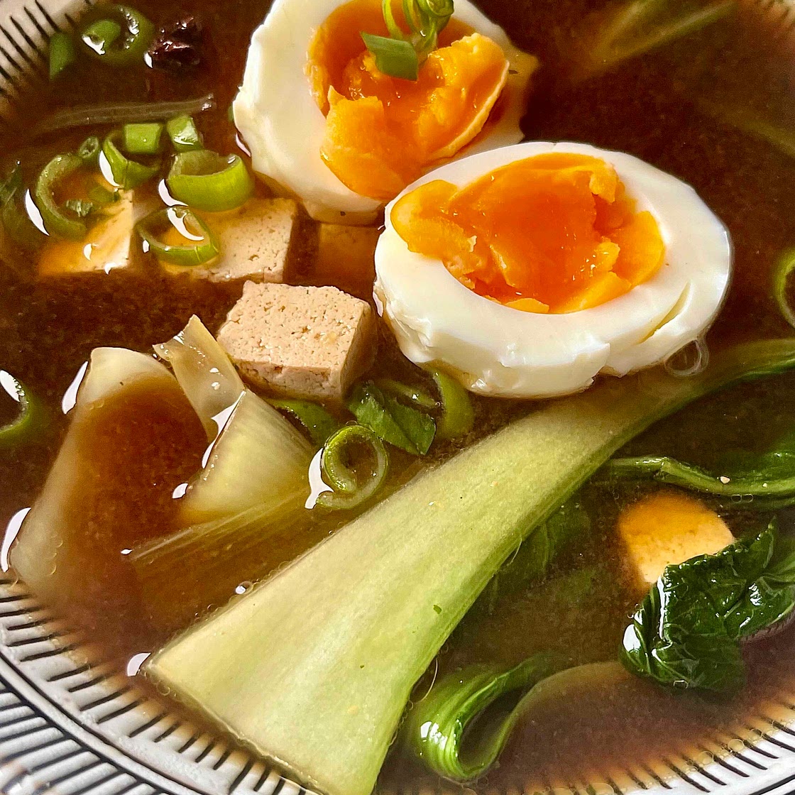 Red miso soup 